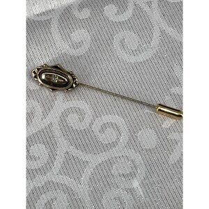 Vintage‎ Avon Gold-Tone Stick Pin Clear Rhinestone Accent & Ornate Design